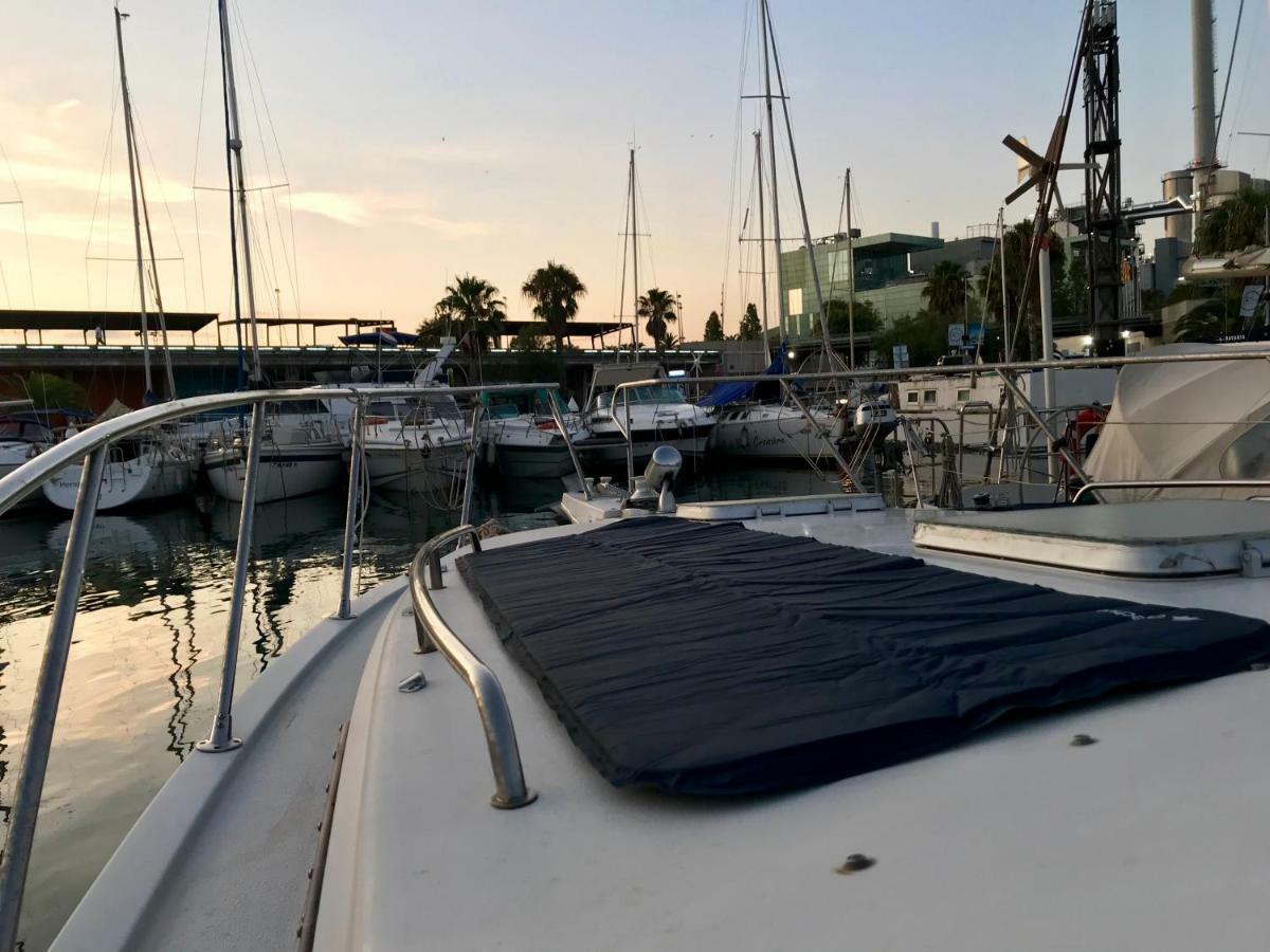מלון סנט אדריה דה בסוס Yacht Experience Barcelona מראה חיצוני תמונה